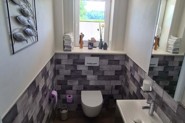 Firma Görtzen in Viöl - Malerarbeiten Badezimmer